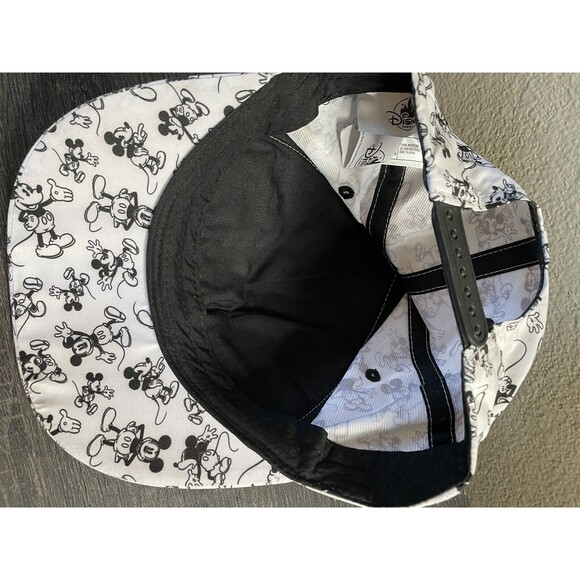 NWT Disney Mickey All Over Print Adult Baseball Embroidered Snapback Hat Cap - Picture 4 of 6
